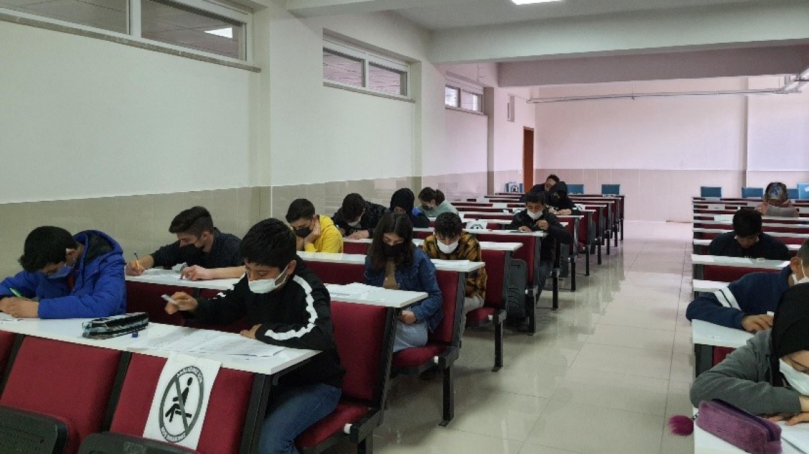 Din Öğretimi Genel Müdürlüğü tarafından hazırlanan deneme sınavı 15.01.2022 tarihinde yapılmıştır.